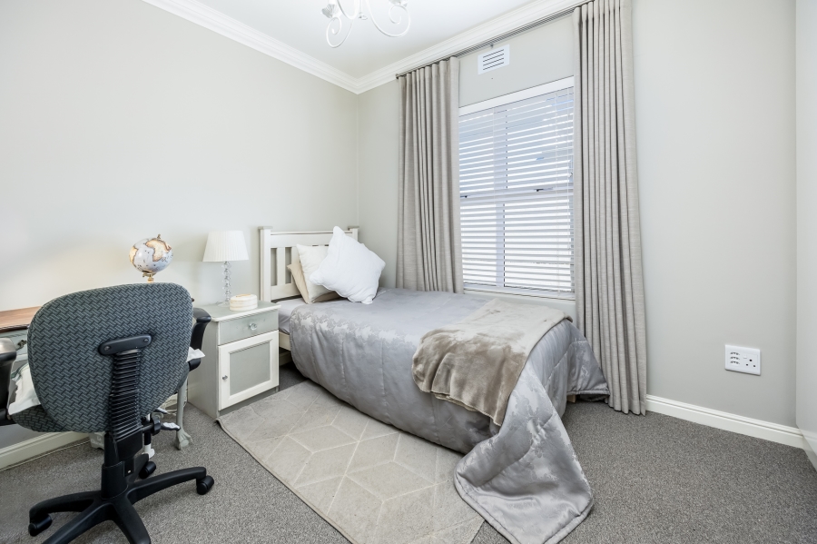 To Let 3 Bedroom Property for Rent in Pinehurst Western Cape